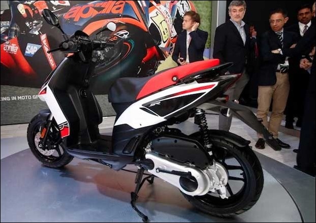 Aprilia AR 150 - 154 cc Scooter (RS 65,000)