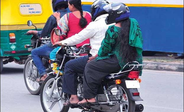 karnataka_bans_pillion_ride