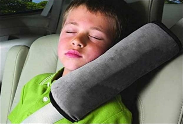 Seat belt cushion aids in sound sleep of your kids in a journey