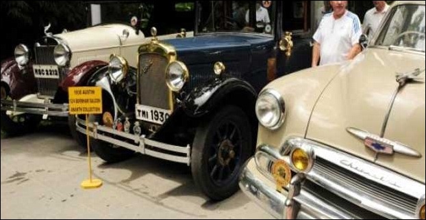 vintage_car_exhibition_chen